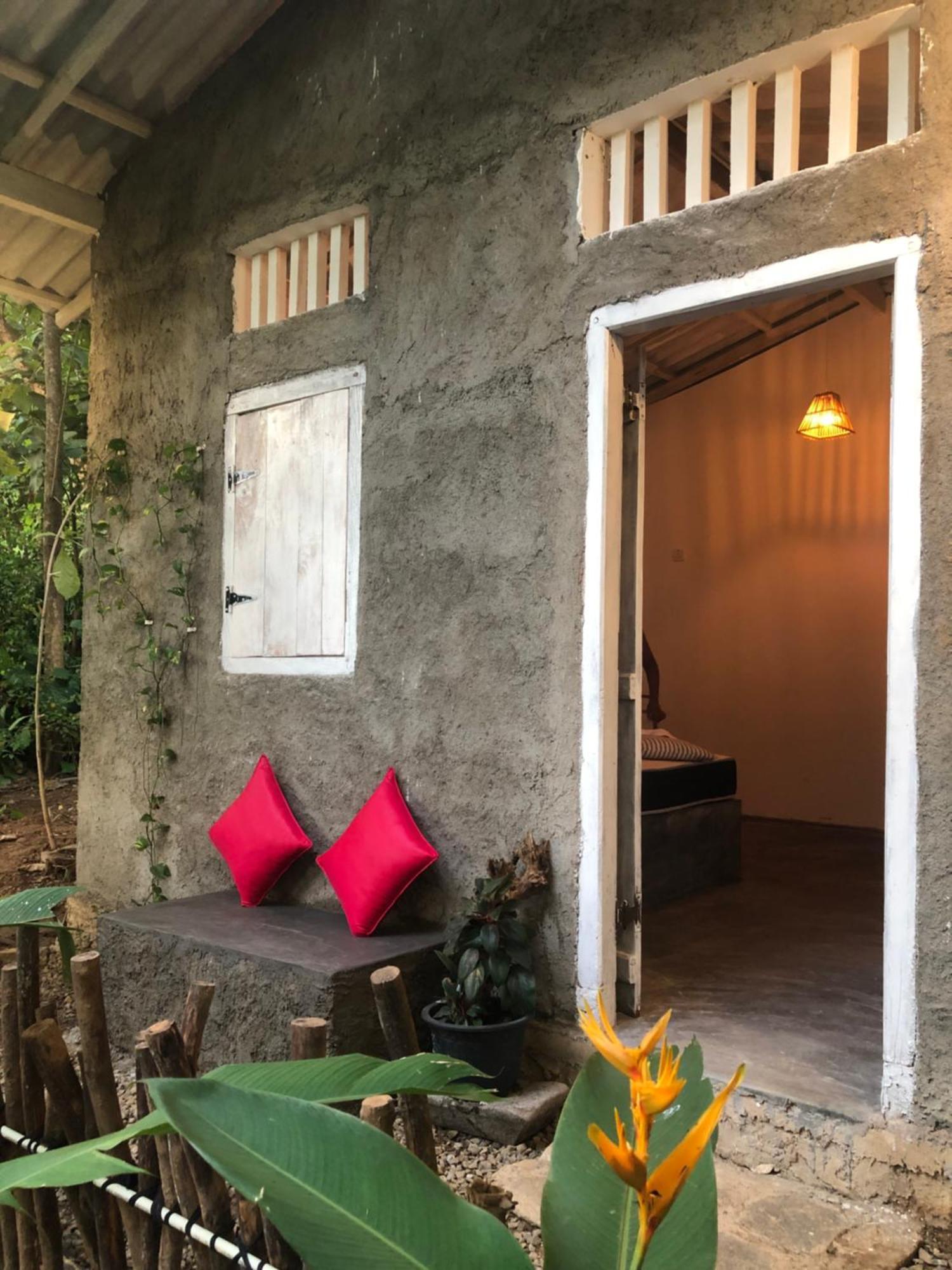 Linu Homestay Dikwella Exteriér fotografie