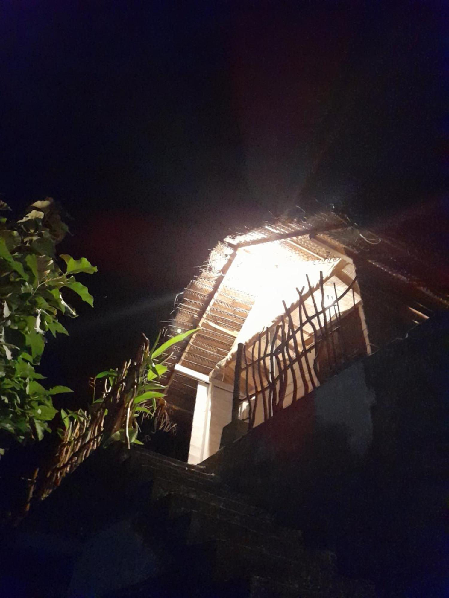 Linu Homestay Dikwella Exteriér fotografie